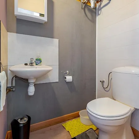 Le Preau, Honden Vriendelijke In Ardennen *