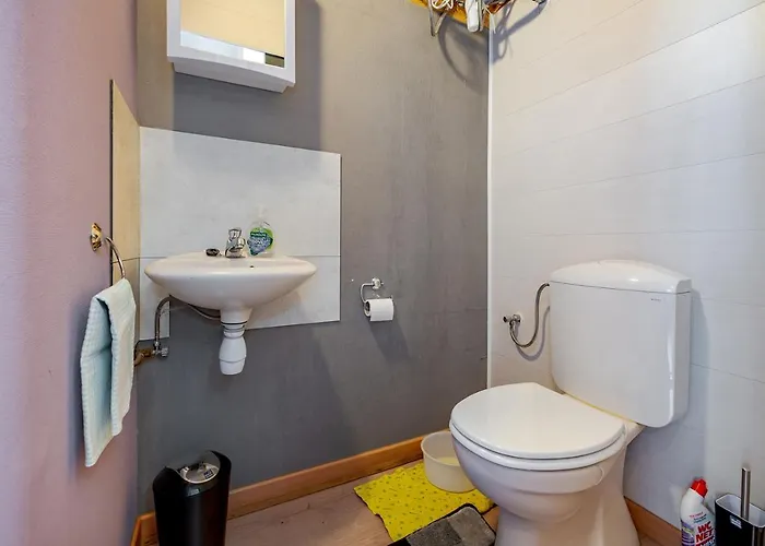 Le Preau, Honden Vriendelijke In Ardennen *